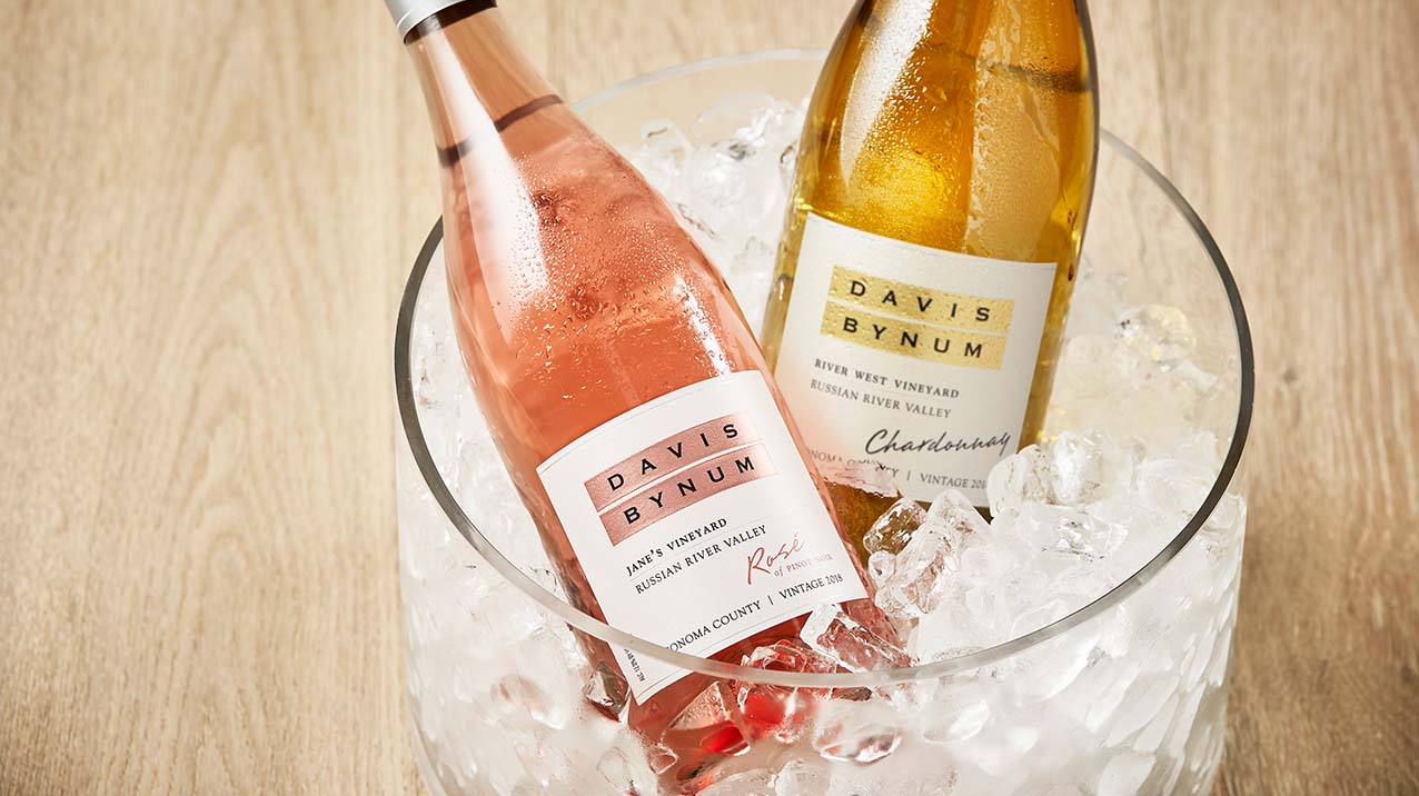 Rosé & Sauvignon Blanc In Ice Bucket Thumbnail